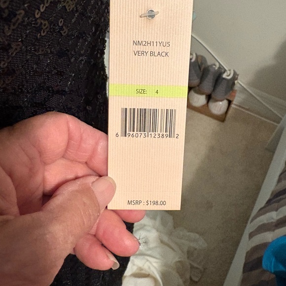 Gorgeous sequin dress! - Picture 5 of 5